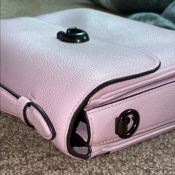 Coach Cassie - Picture 8 of 14